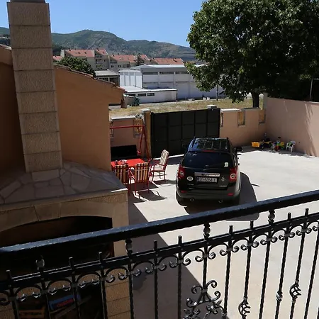 Mango דירה טרביניה